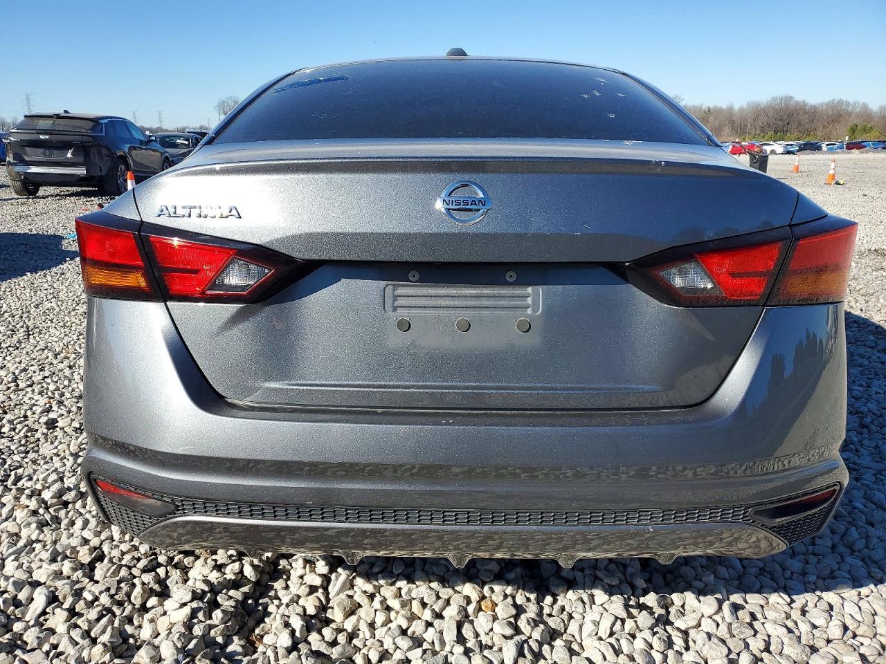 2020 Nissan Altima S - Фото 6