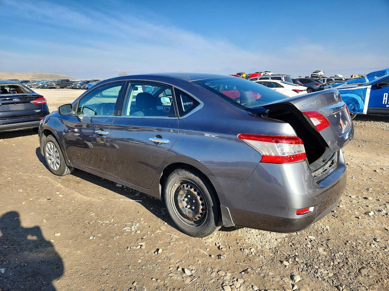 2015 Nissan Sentra S - Фото 2