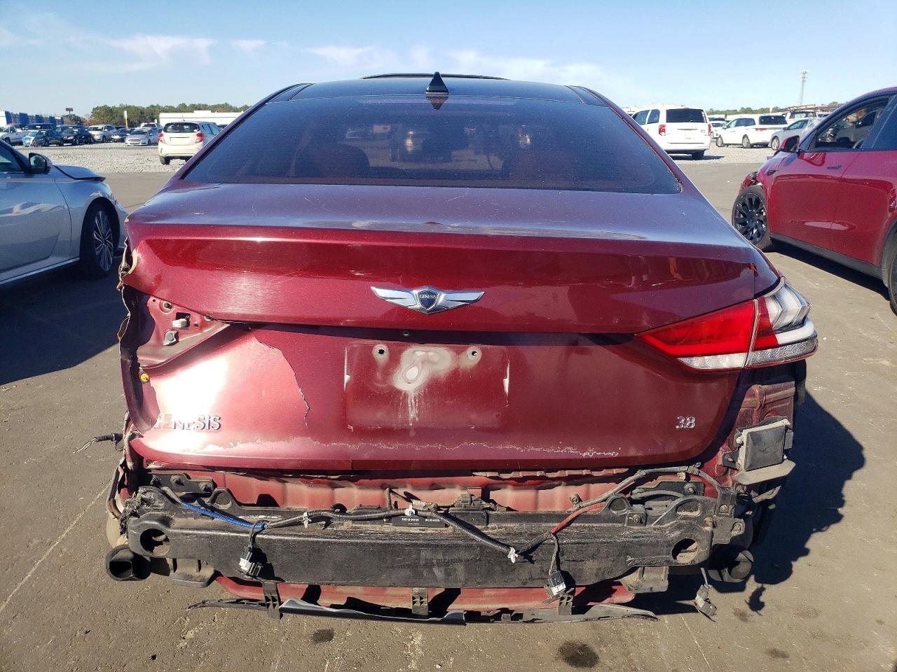 2016 Hyundai Genesis 3.8L - Фото 6