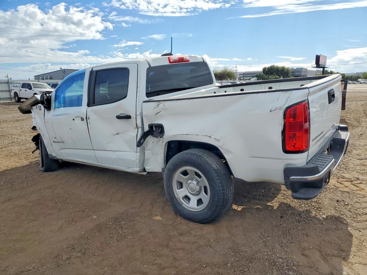 2021 Chevrolet Colorado - Фото 2