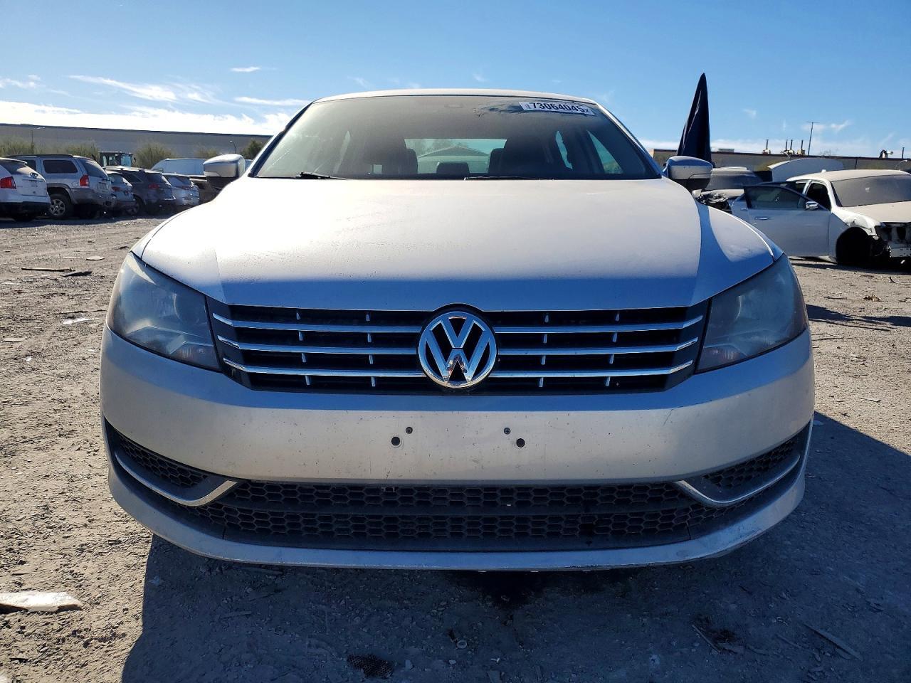 2013 Volkswagen Passat Se - Image 5