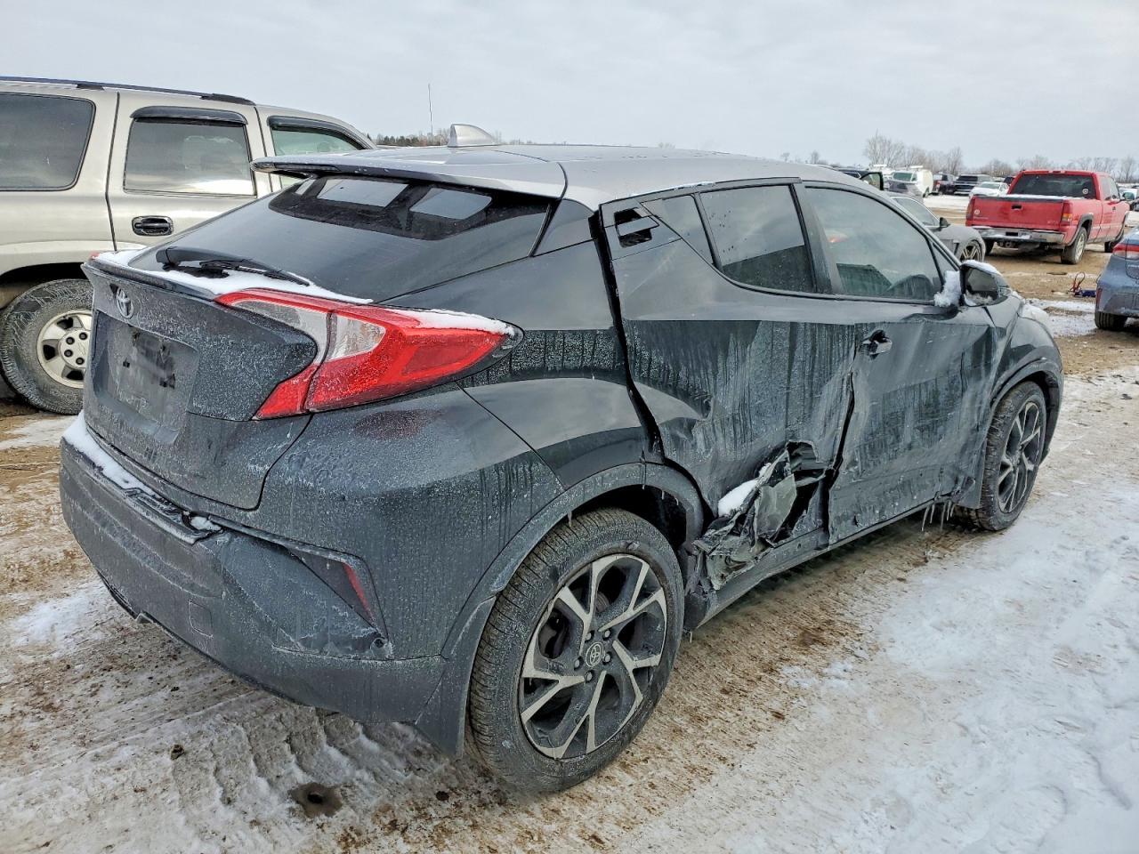 2020 Toyota C-Hr Xle - Image 3