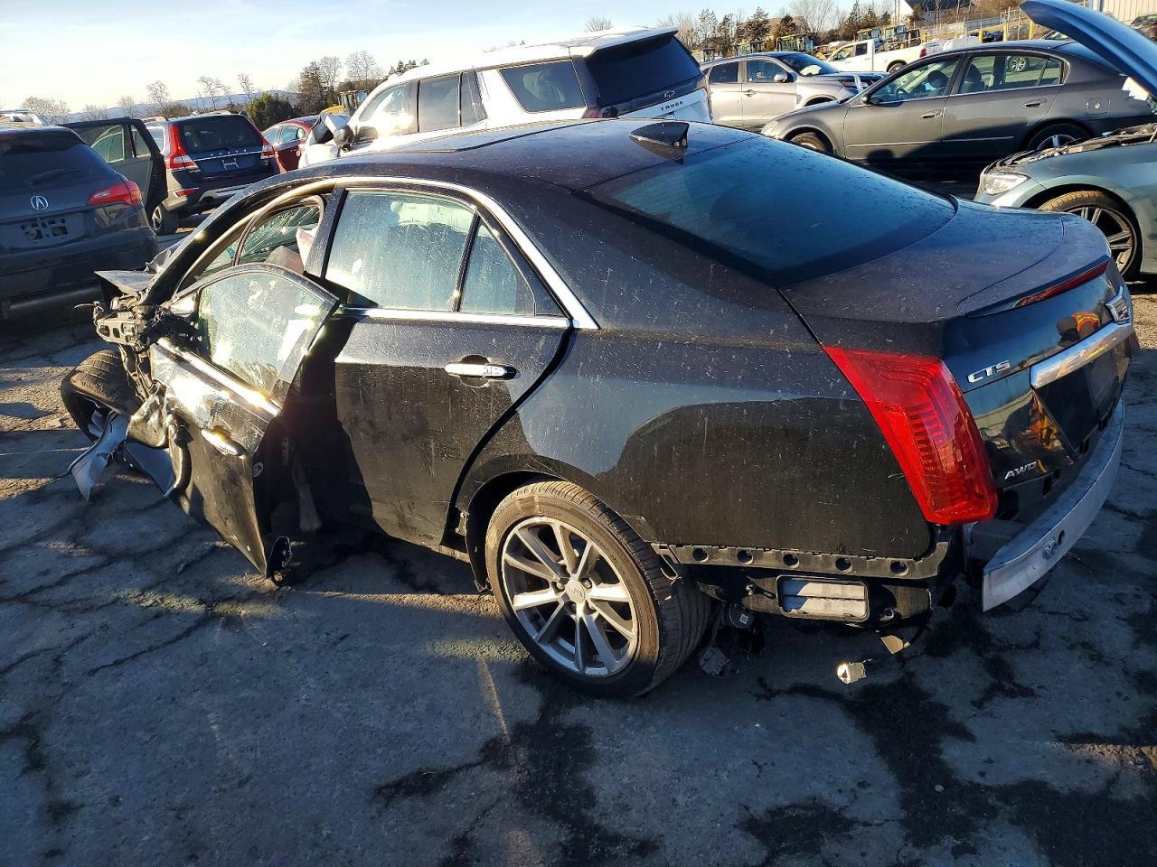2017 Cadillac Cts Luxury - Image 2