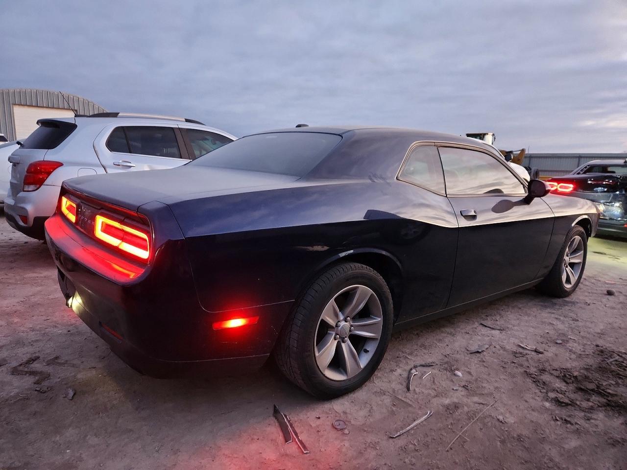 2016 Dodge Challenger Sxt - Фото 3