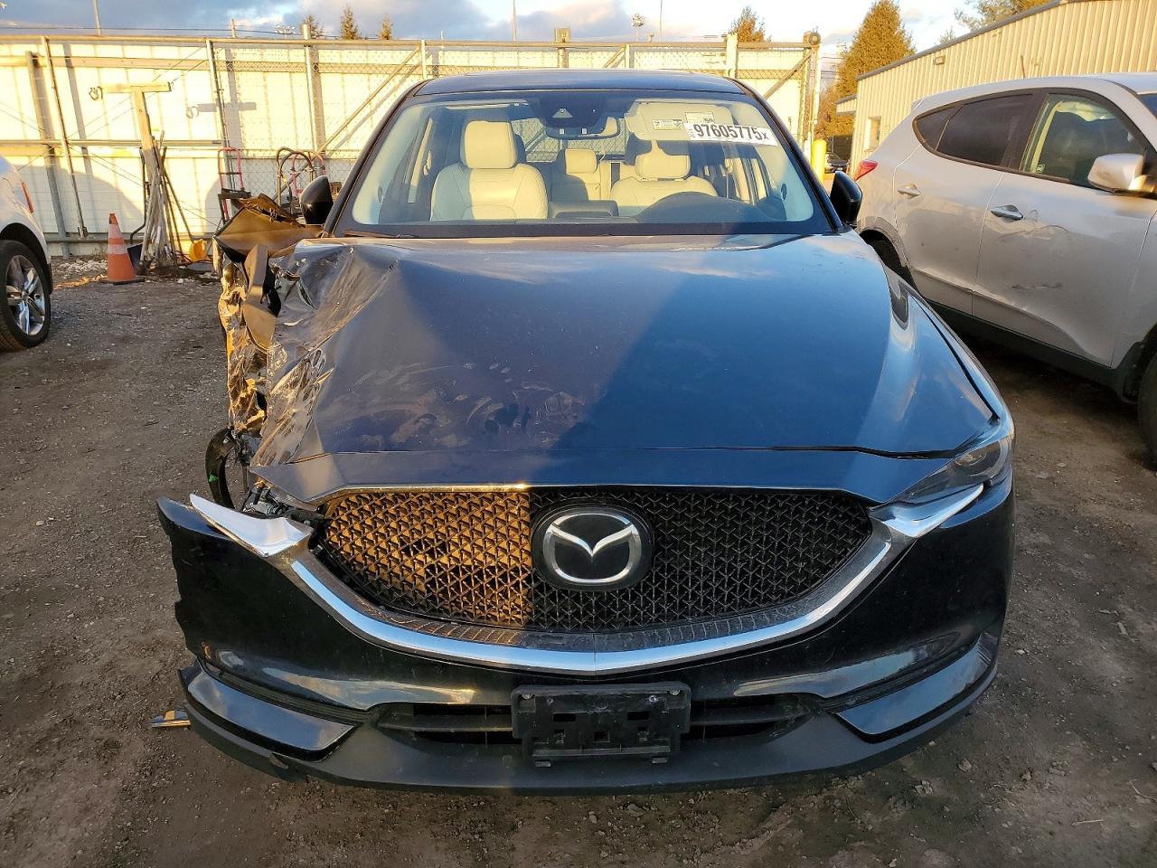 2017 Mazda Cx-5 Grand Touring - Image 5