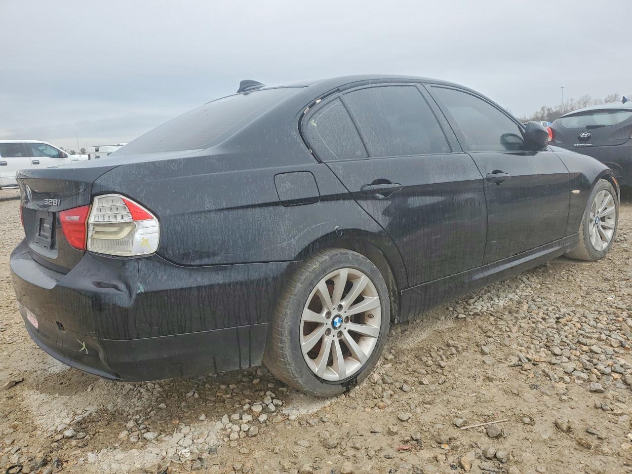 2011 BMW 328 I - Фото 3