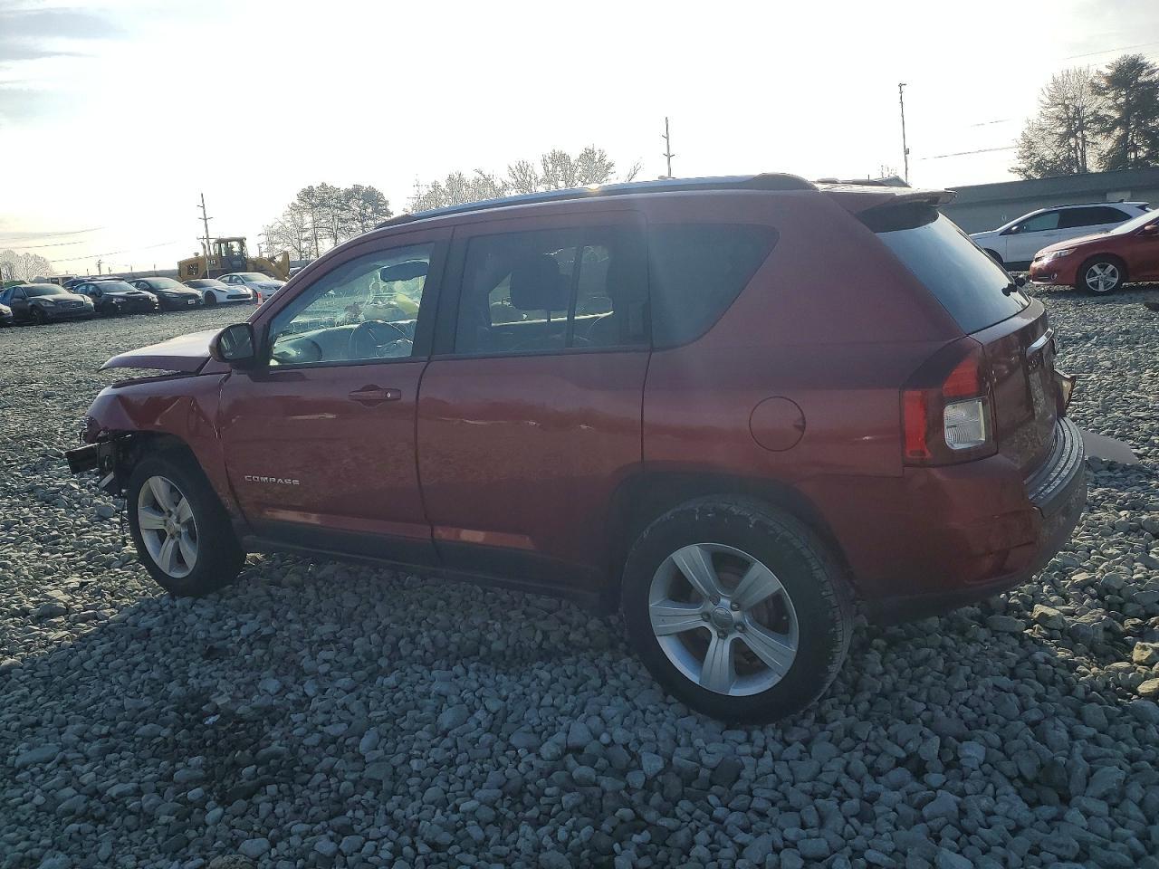 2014 Jeep Compass Latitude - Фото 2