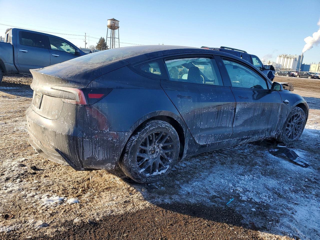2025 Tesla Model 3 - Image 3