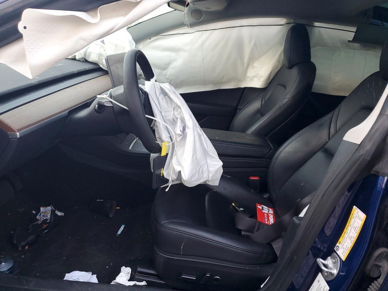 2023 Tesla Model 3 - Image 7