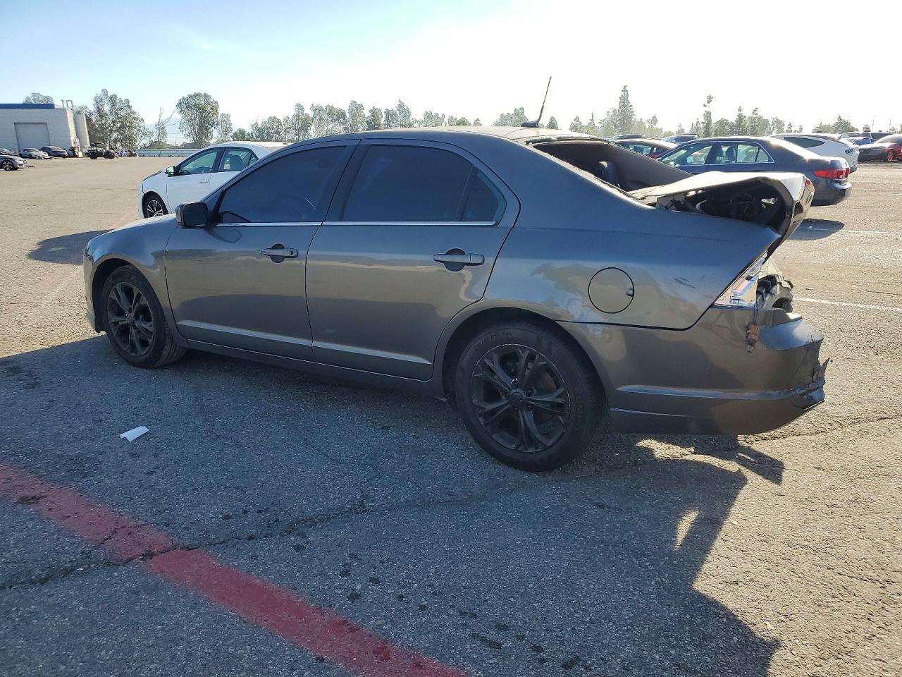 2012 Ford Fusion Se - Фото 2