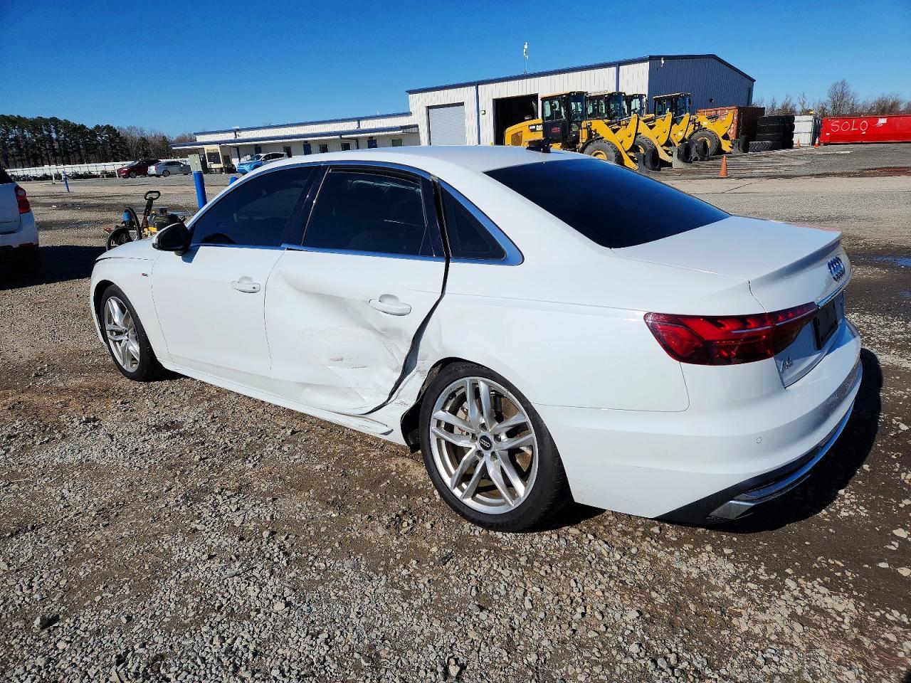 2021 Audi A4 Premium Plus 45 - Фото 2