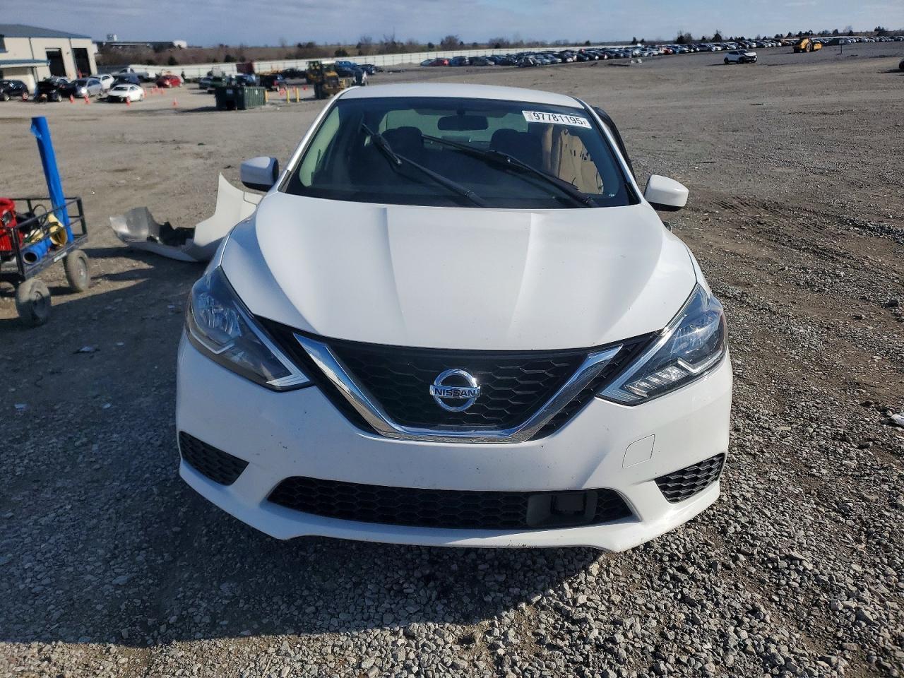 2019 Nissan Sentra S - Фото 5
