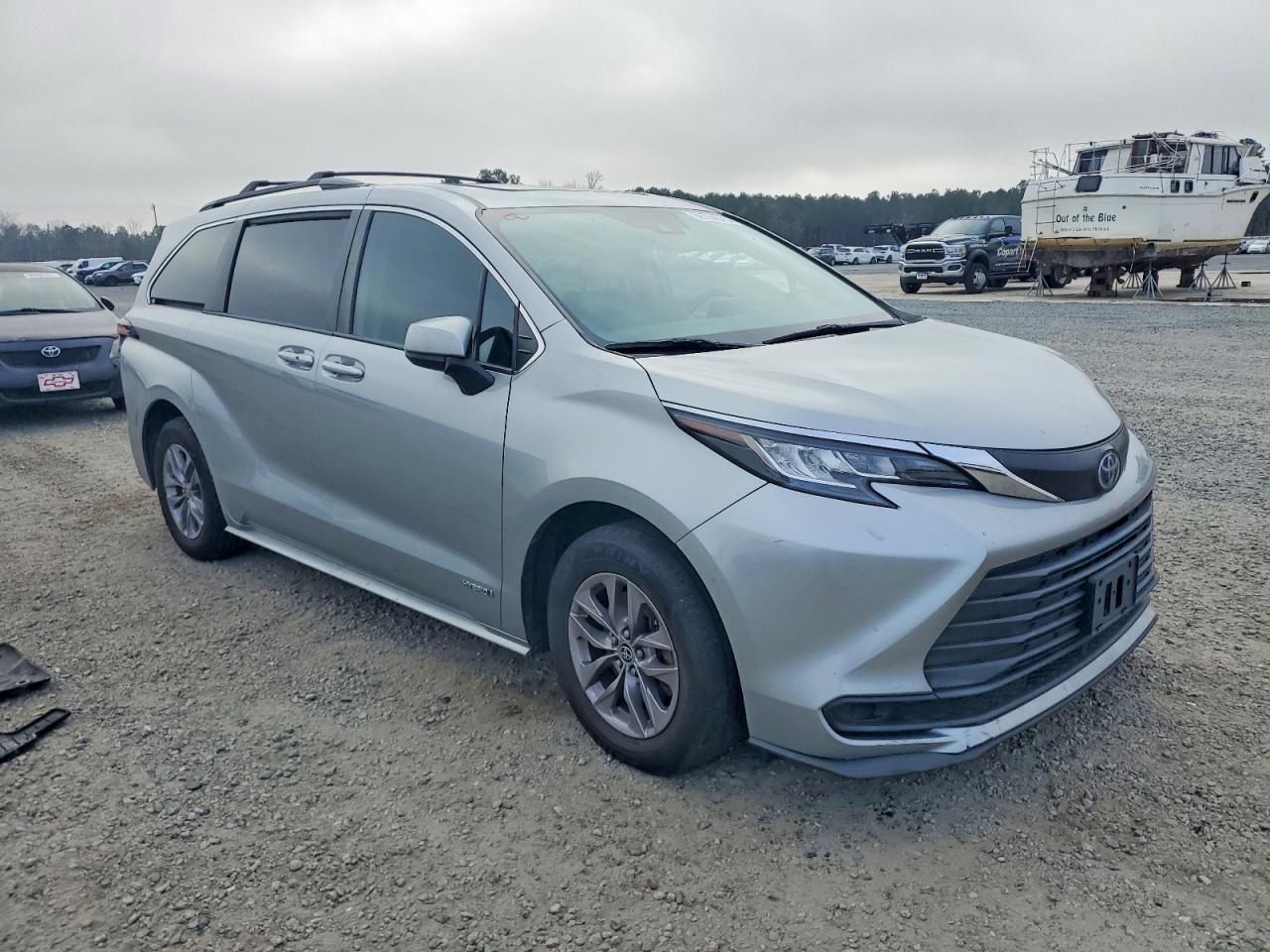 2021 Toyota Sienna - Image 4