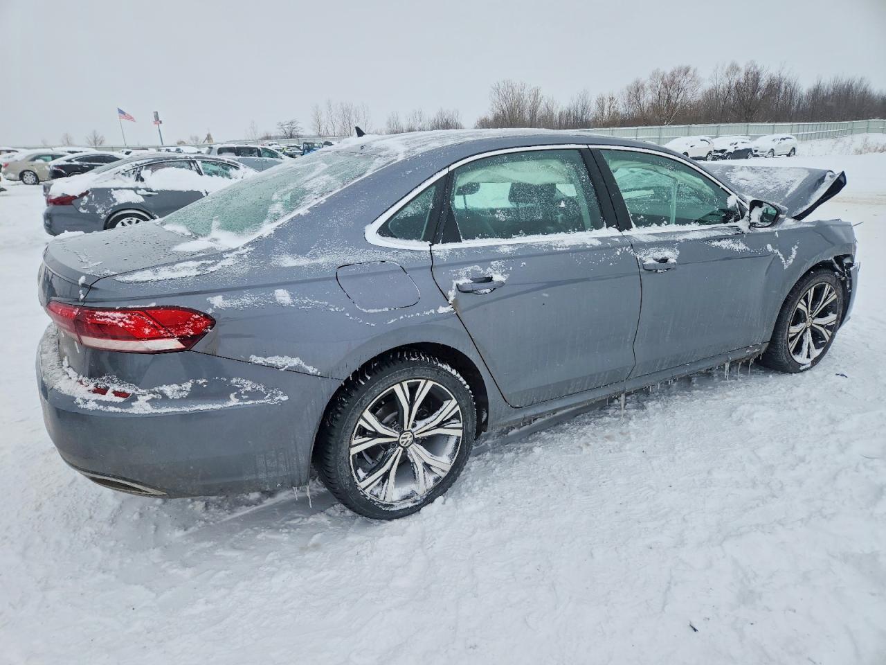 2021 Volkswagen Passat Se - Фото 3