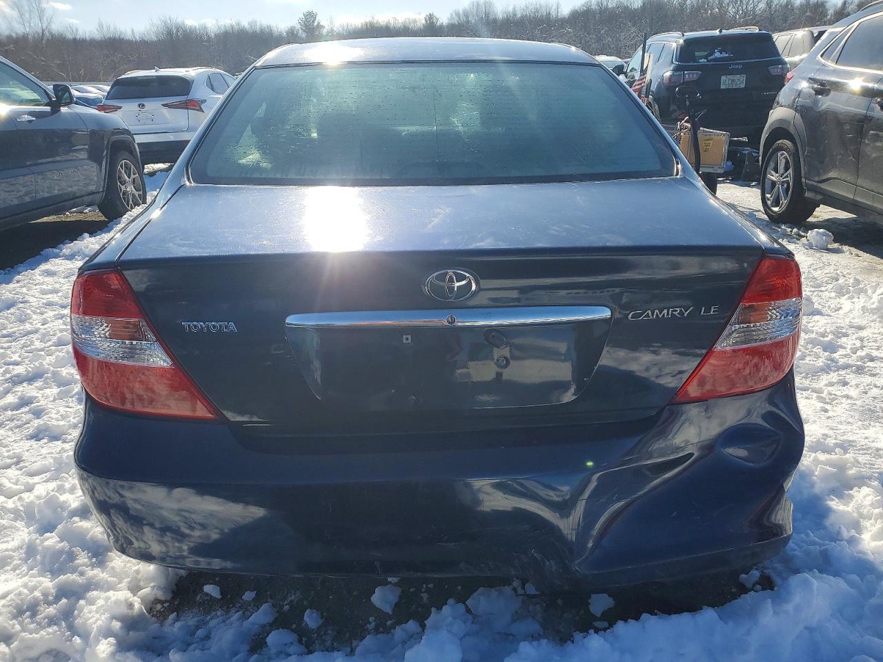 2004 Toyota Camry Le - Image 6