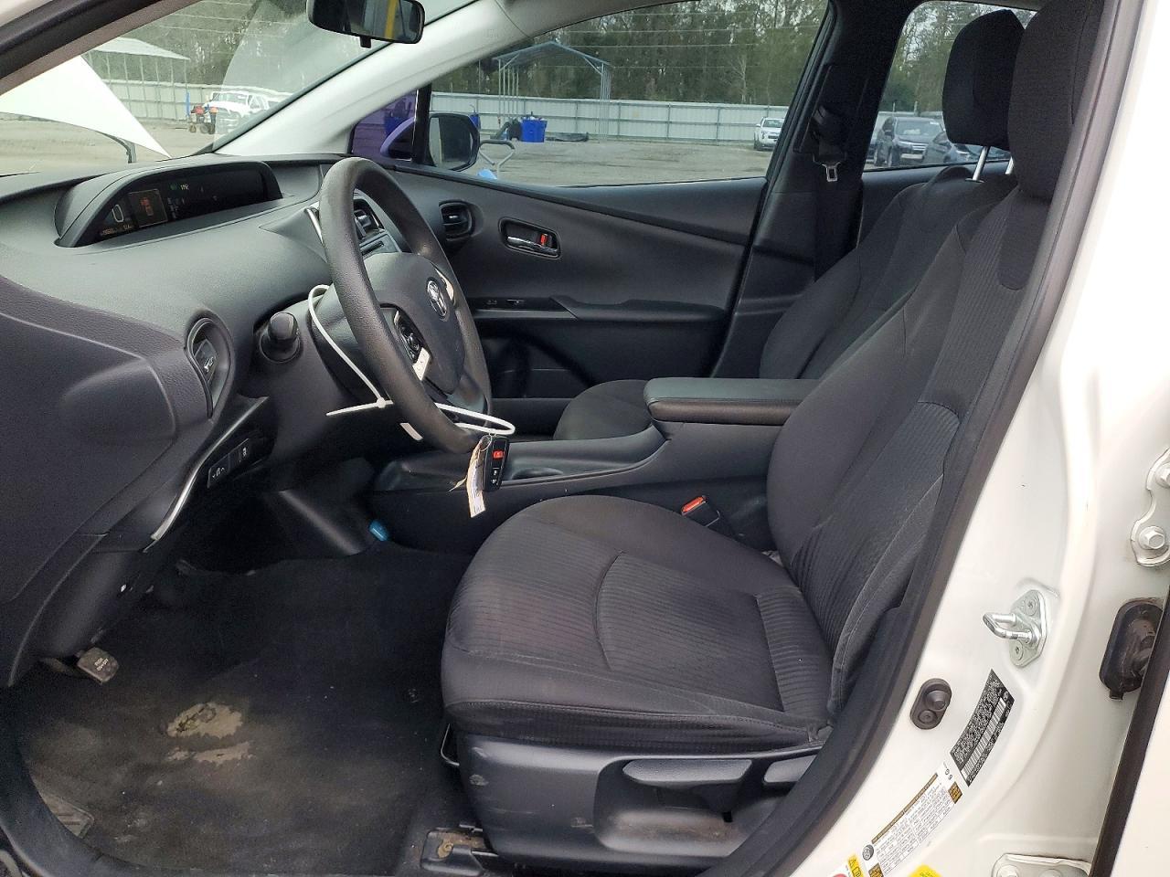 2016 Toyota Prius Two Eco - Фото 7