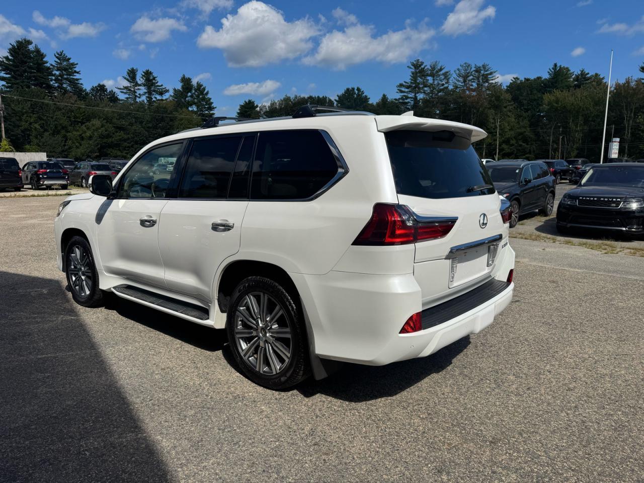 2016 Lexus Lx 570 - Фото 3