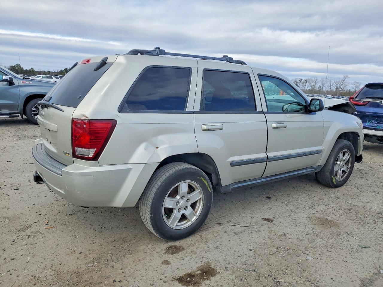 2007 Jeep Grand Cherokee Laredo - Image 3