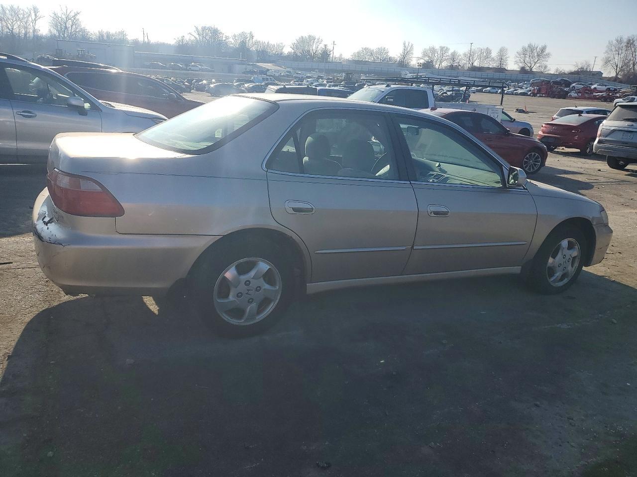 2000 Honda Accord - Image 3