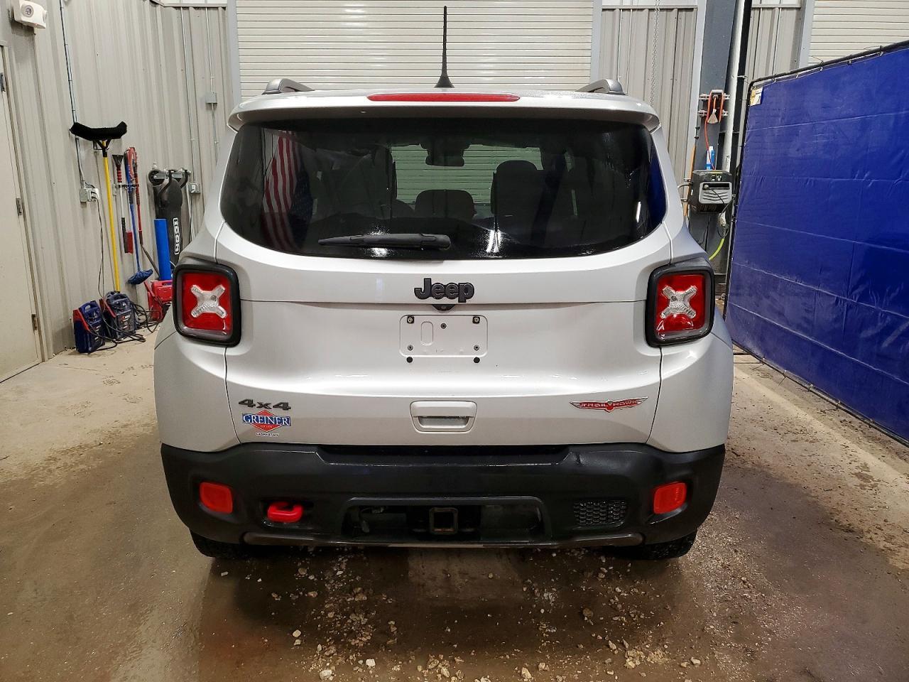 2018 Jeep Renegade Trailhawk - Image 6