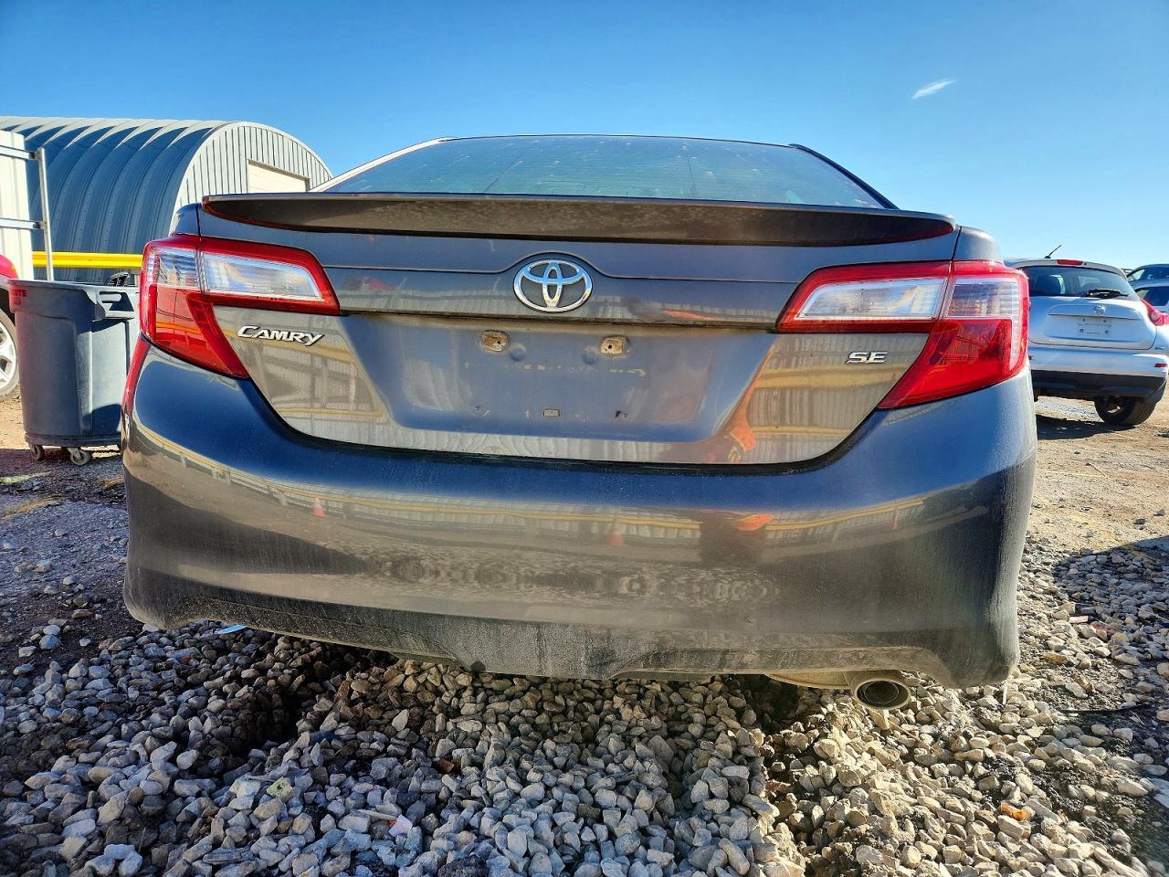 2014 Toyota Camry L - Image 6