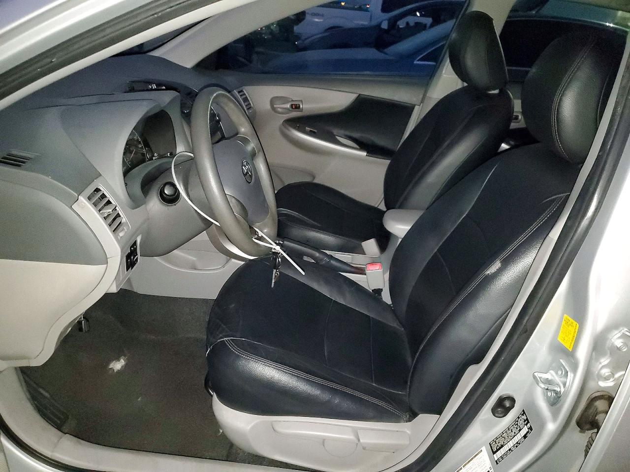 2010 Toyota Corolla Base - Фото 7