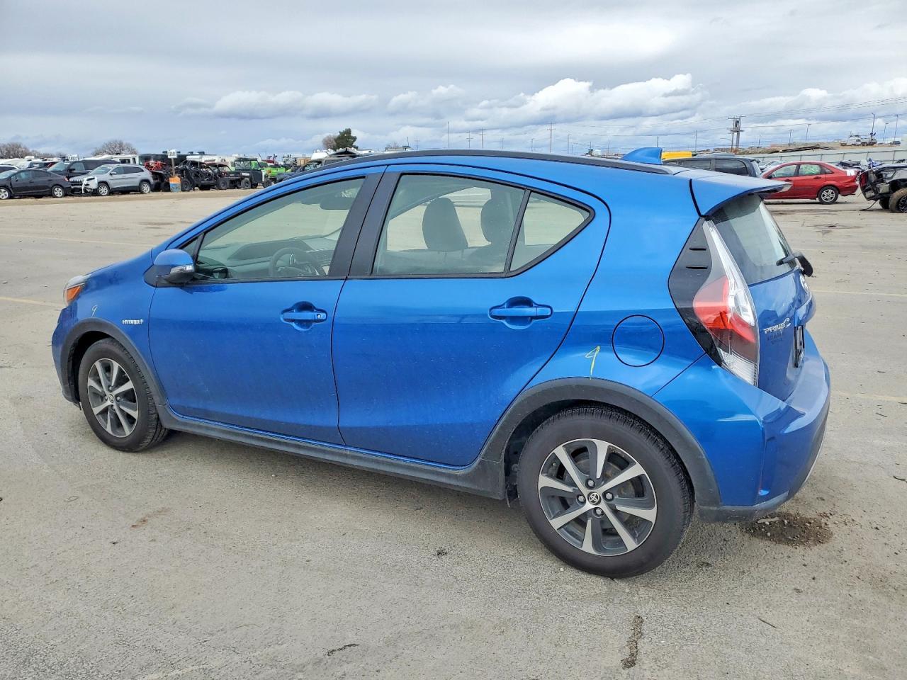 2019 Toyota Prius C - Image 2