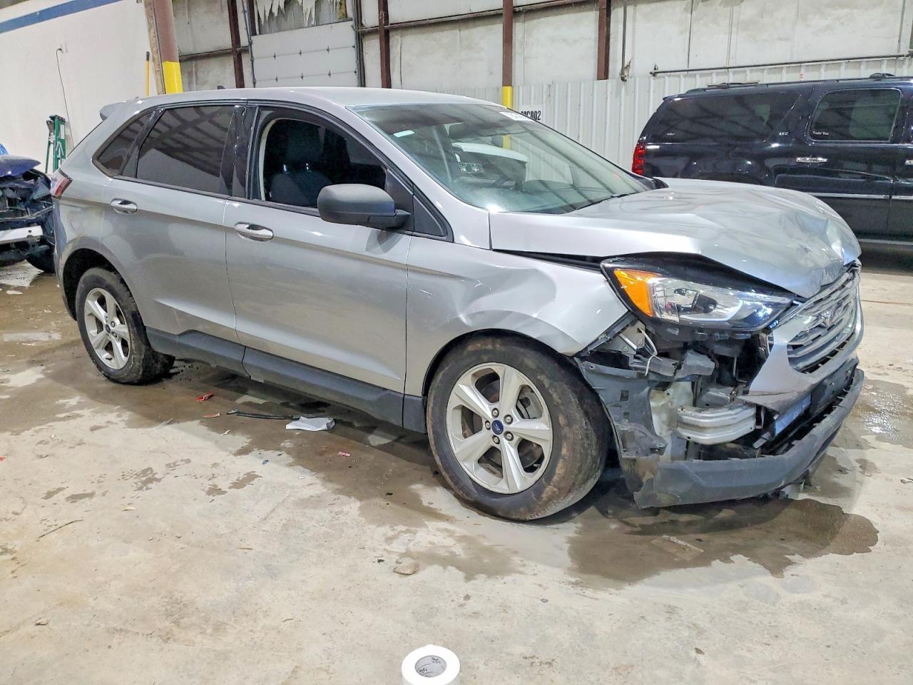 2021 Ford Edge Se - Фото 4