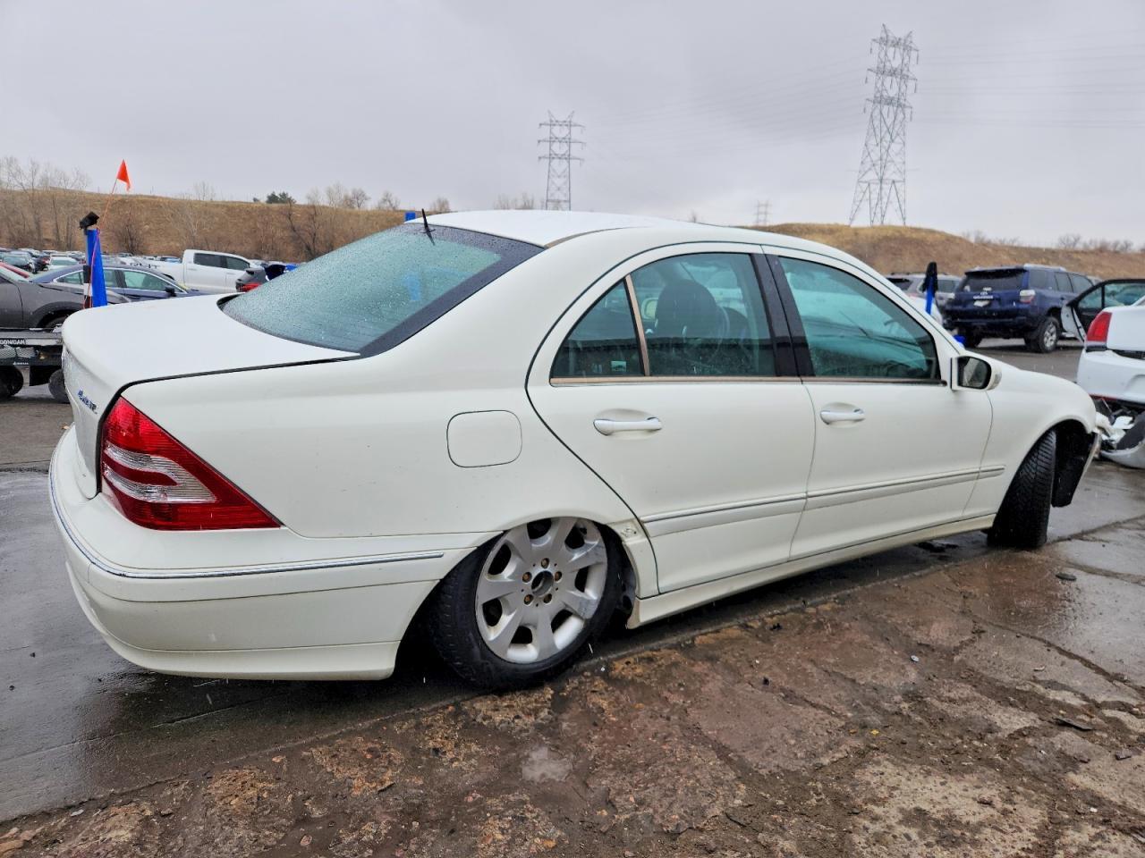 2005 Mercedes-Benz C 240 4Matic - Image 3