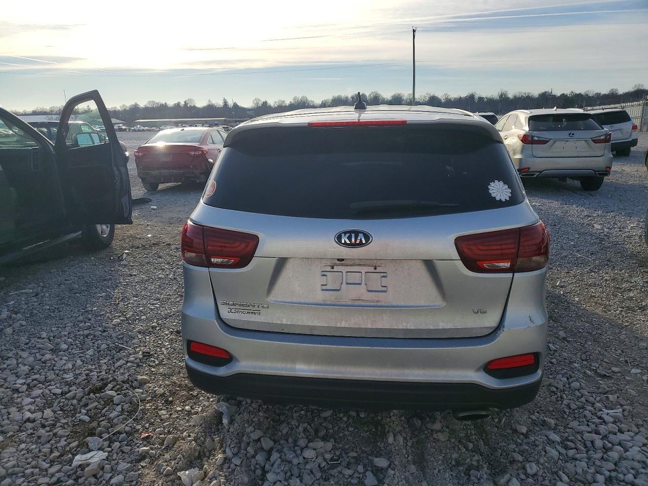 2019 Kia Sorento Lx - Фото 6