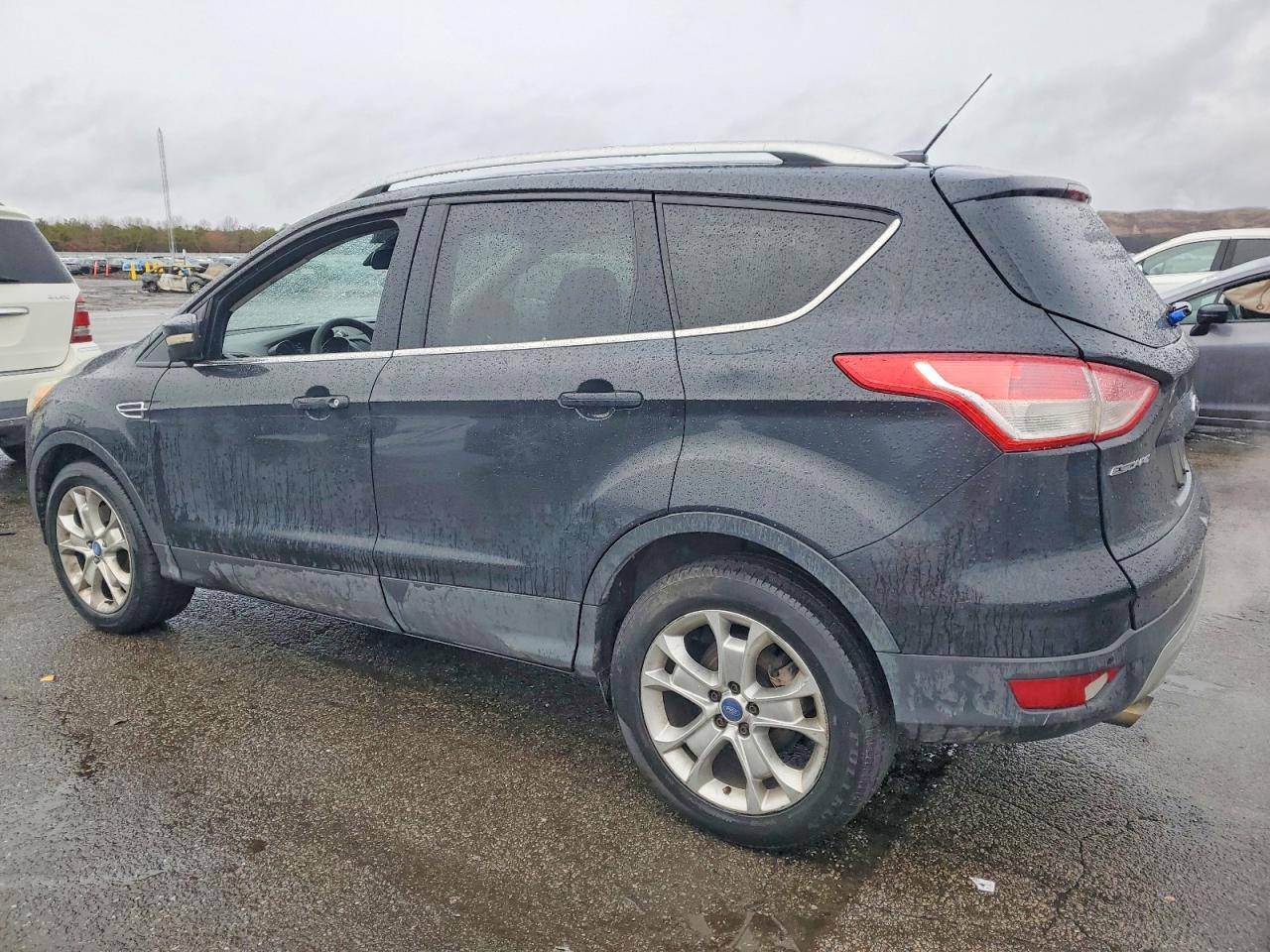 2014 Ford Escape Titanium - Image 2