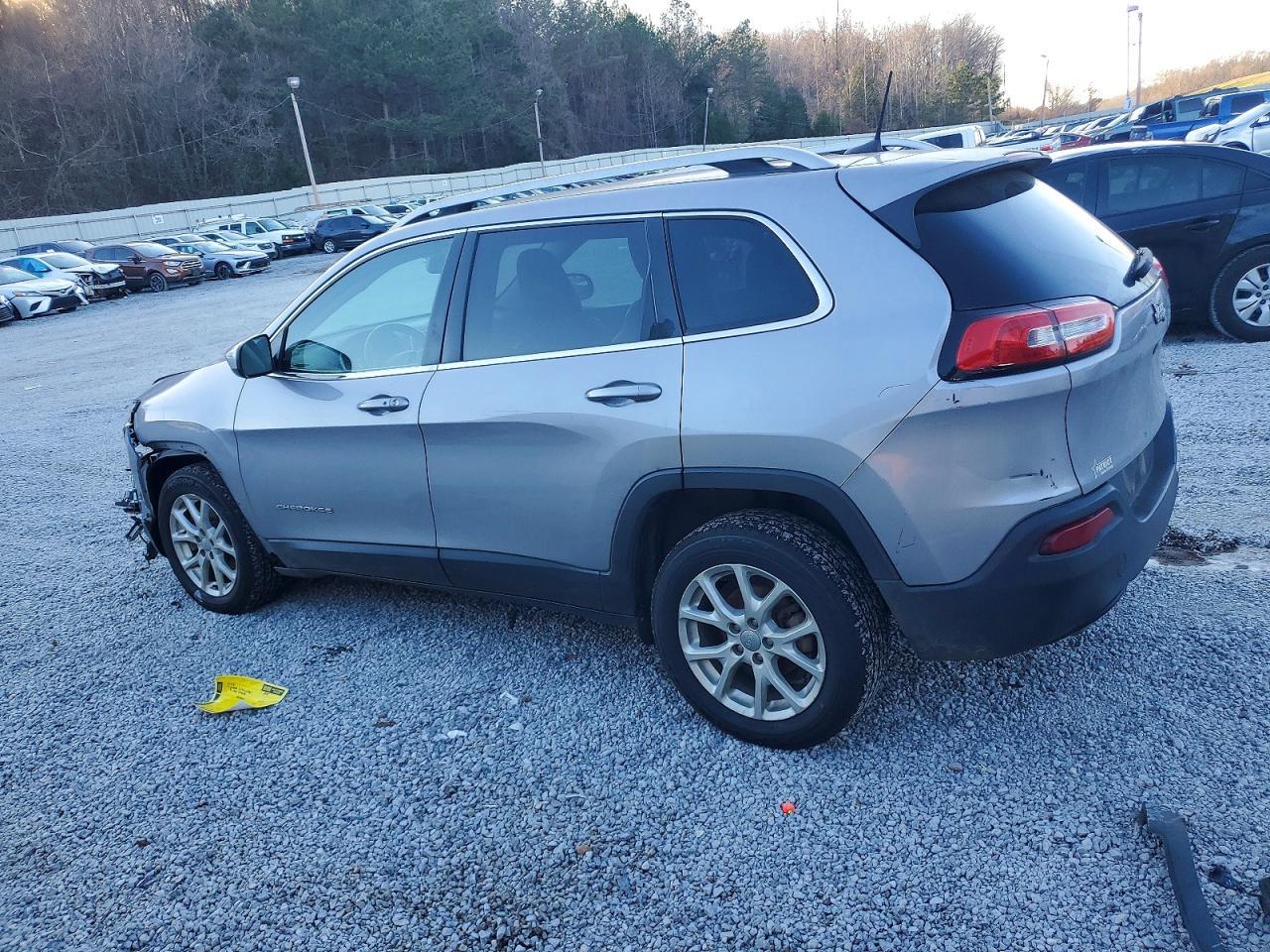 2018 Jeep Cherokee Latitude Plus - Фото 2