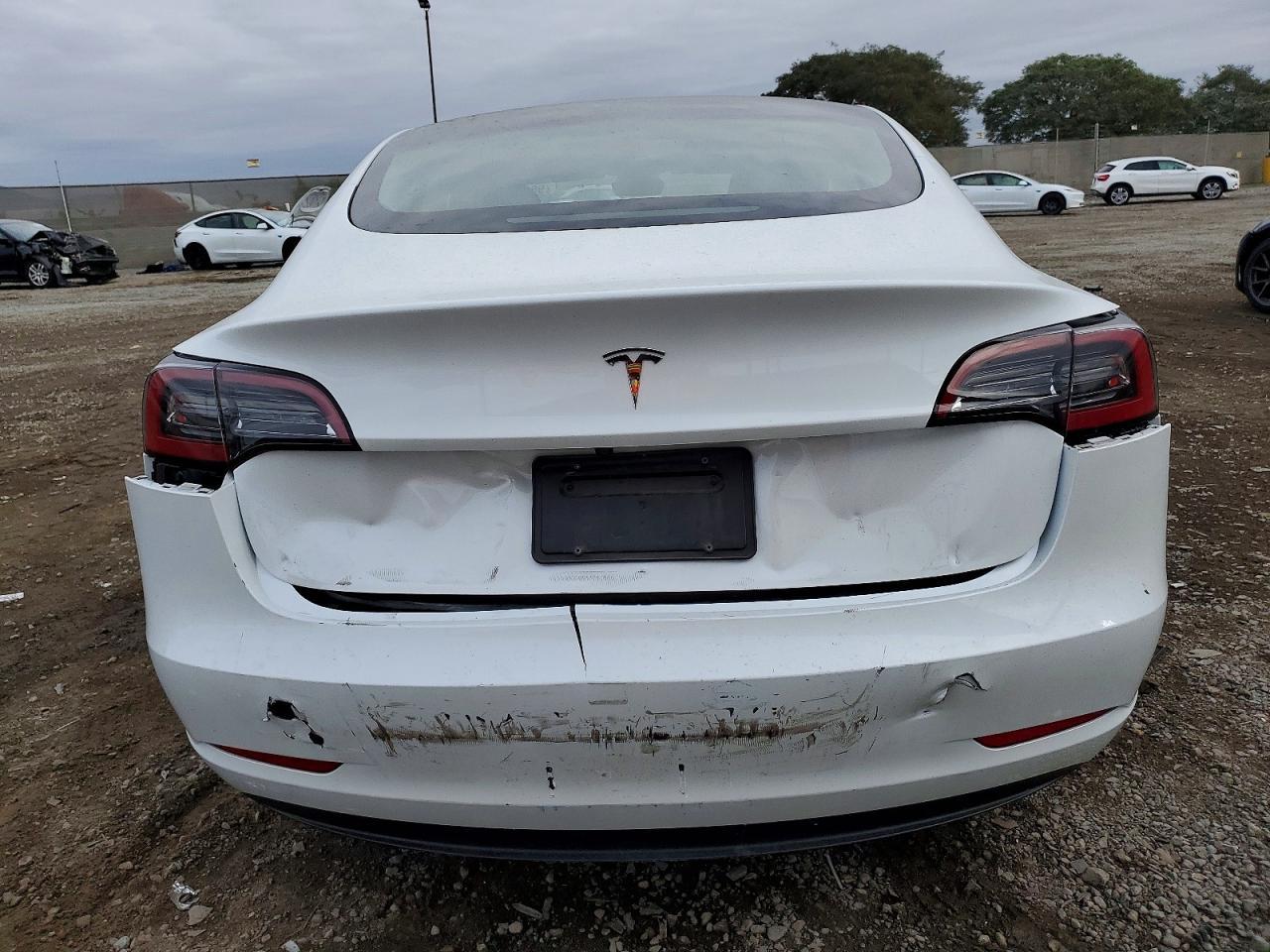 2023 Tesla Model 3 - Фото 6