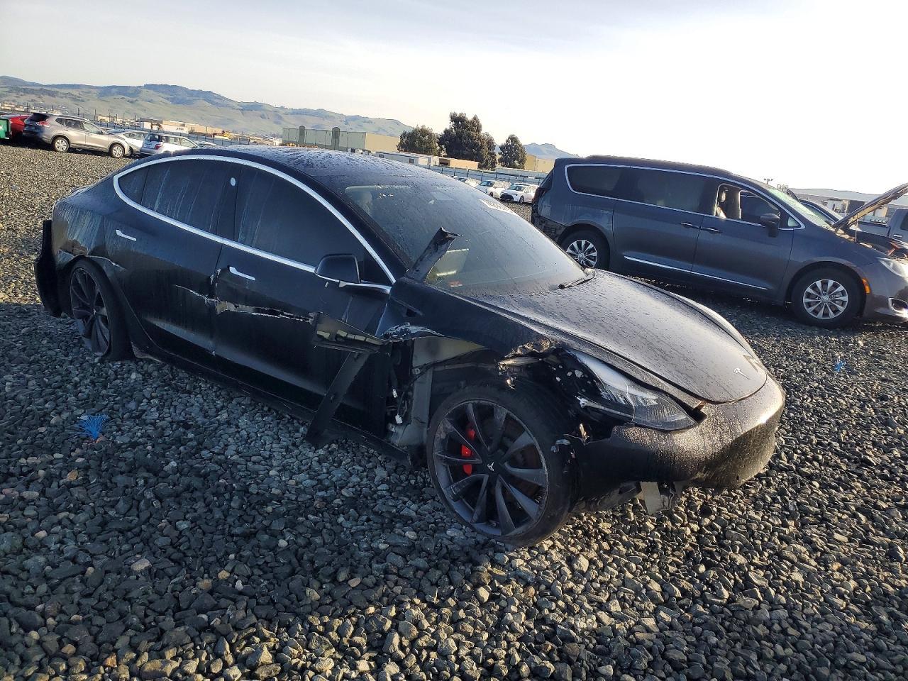 2020 Tesla Model 3 - Image 4