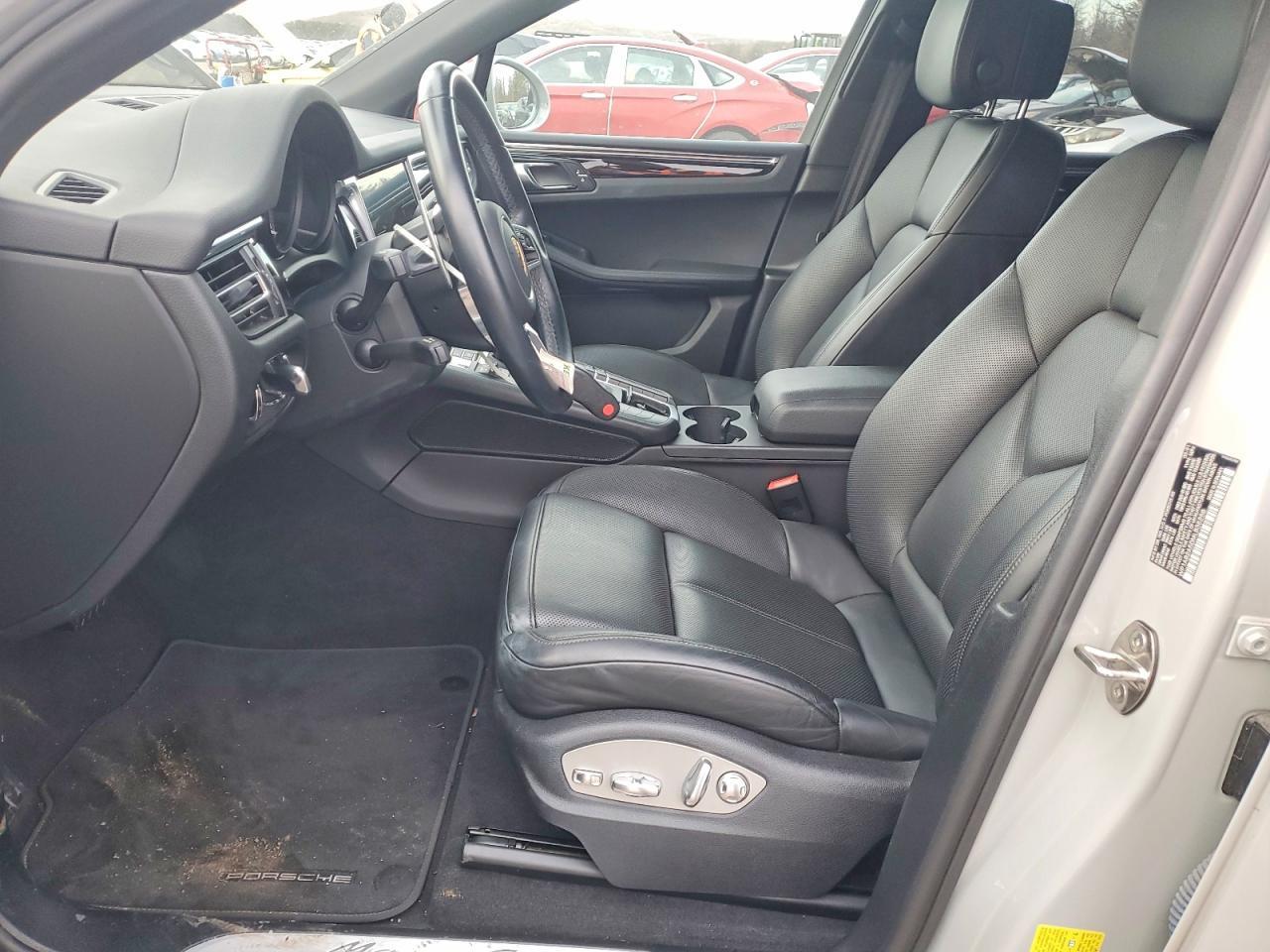 2021 Porsche Macan S - Image 7