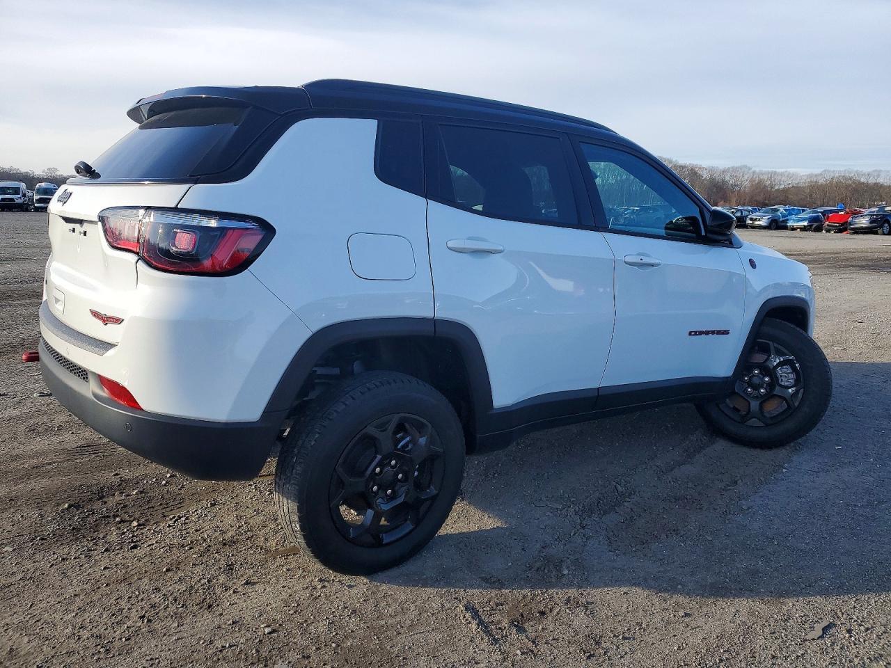 2024 Jeep Compass Trailhawk - Фото 3