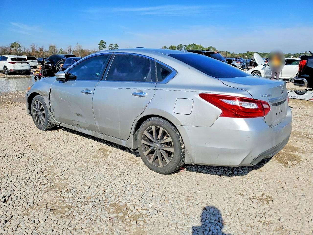 2017 Nissan Altima 2.5 - Фото 2