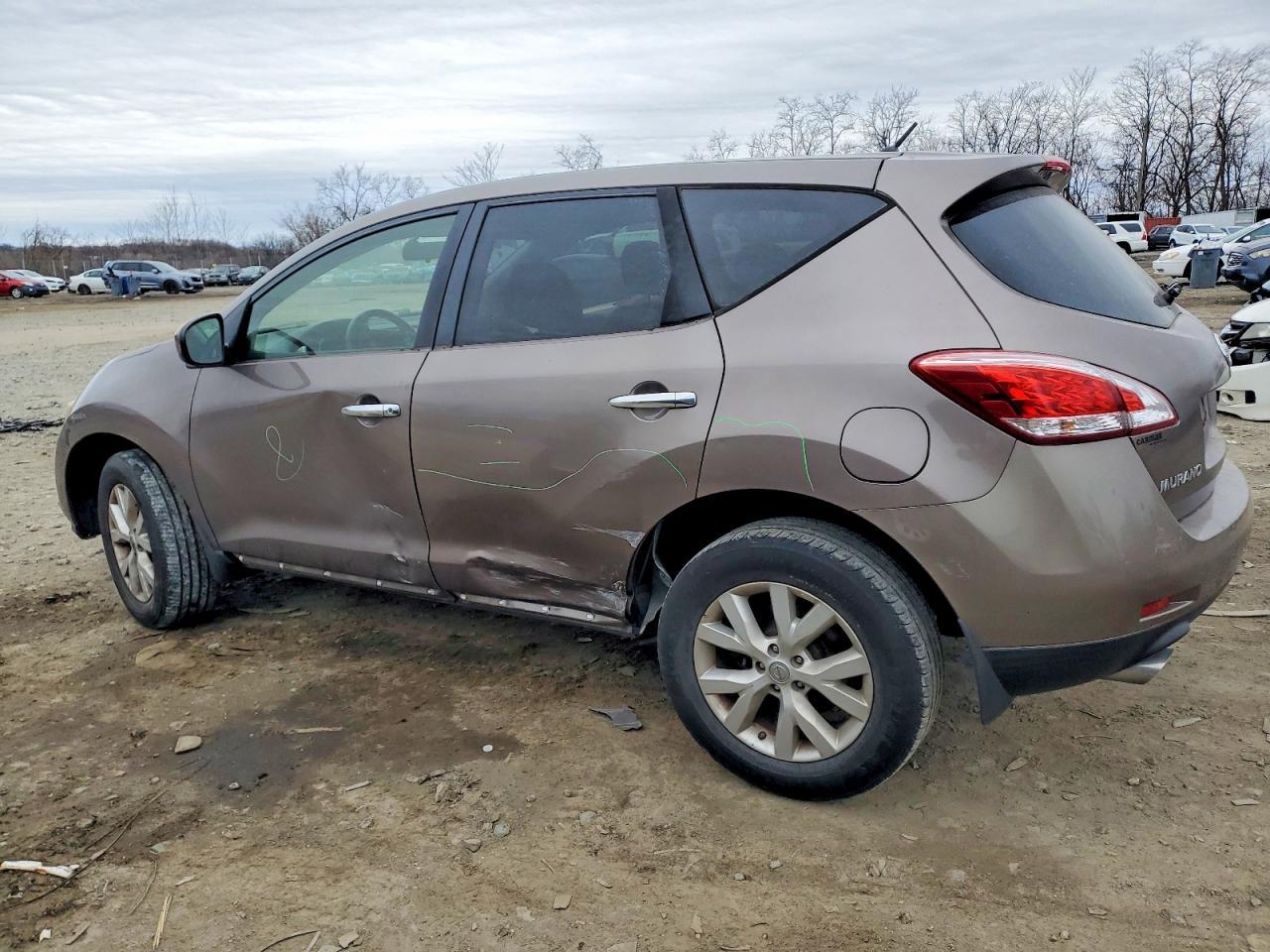2014 Nissan Murano S - Image 2