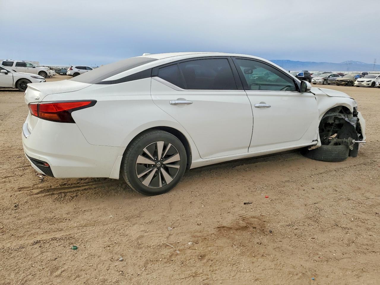 2019 Nissan Altima Sv - Image 3