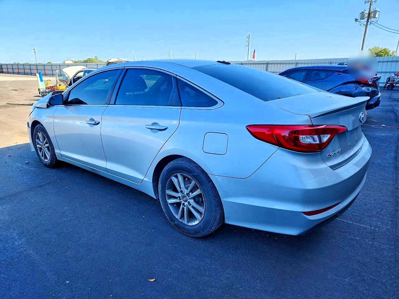2017 Hyundai Sonata Se - Фото 2