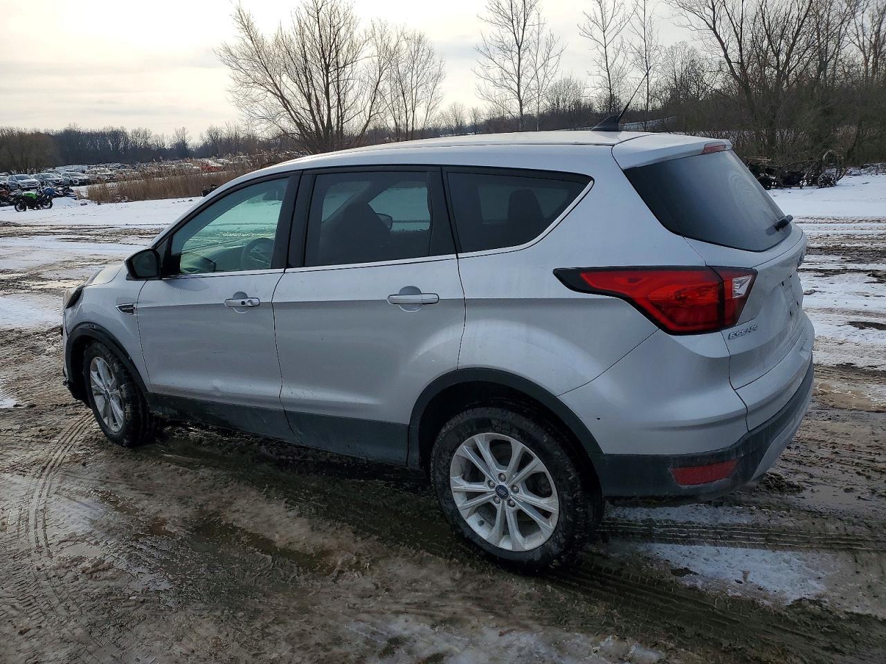2019 Ford Escape Se - Image 2