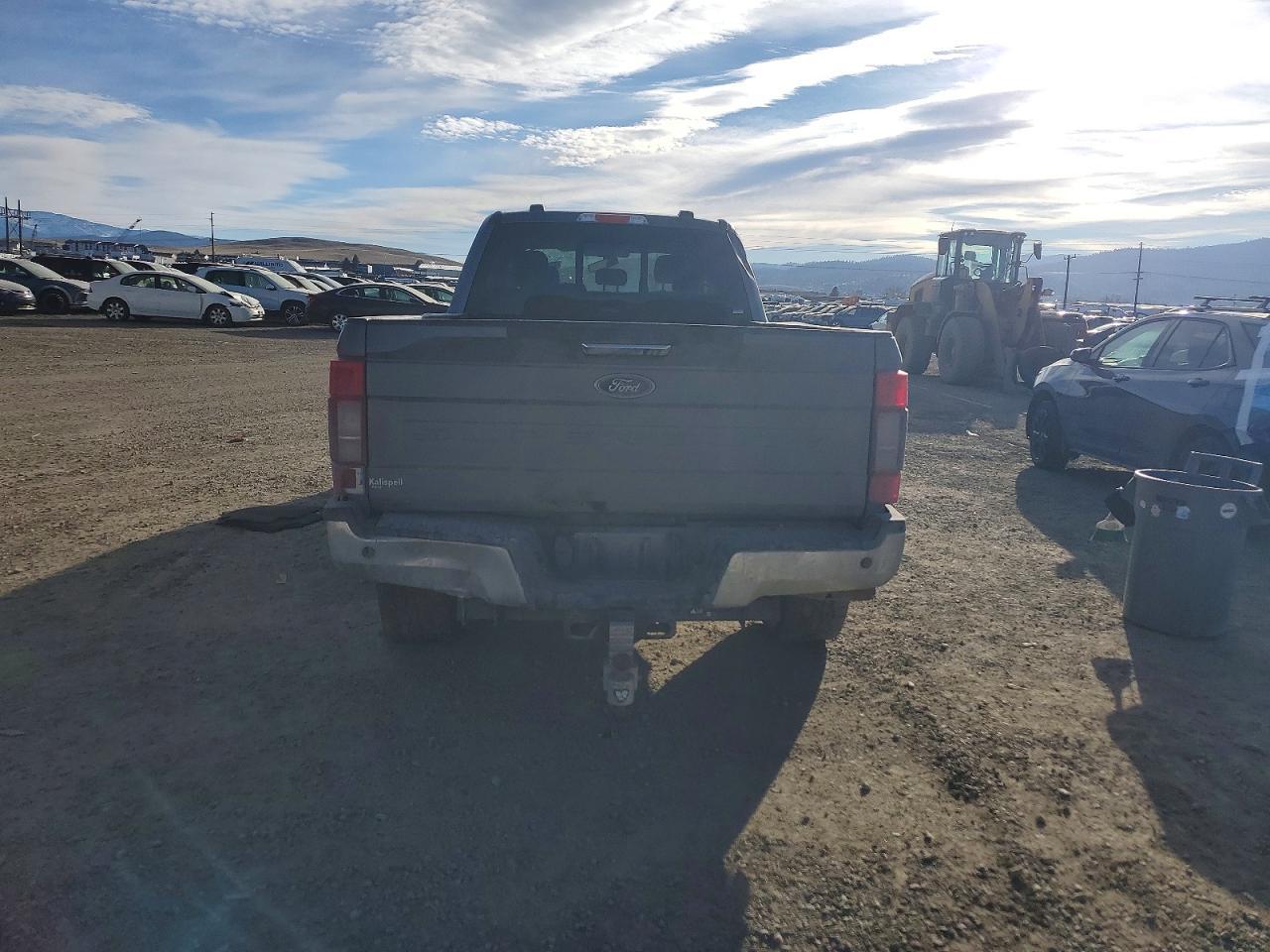 2022 Ford F350 Super Duty - Фото 6