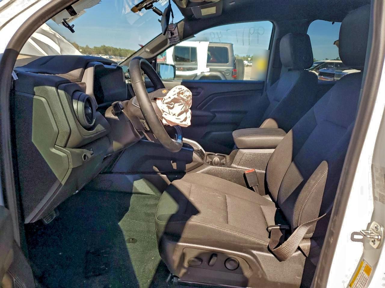 2025 Chevrolet Colorado - Фото 7