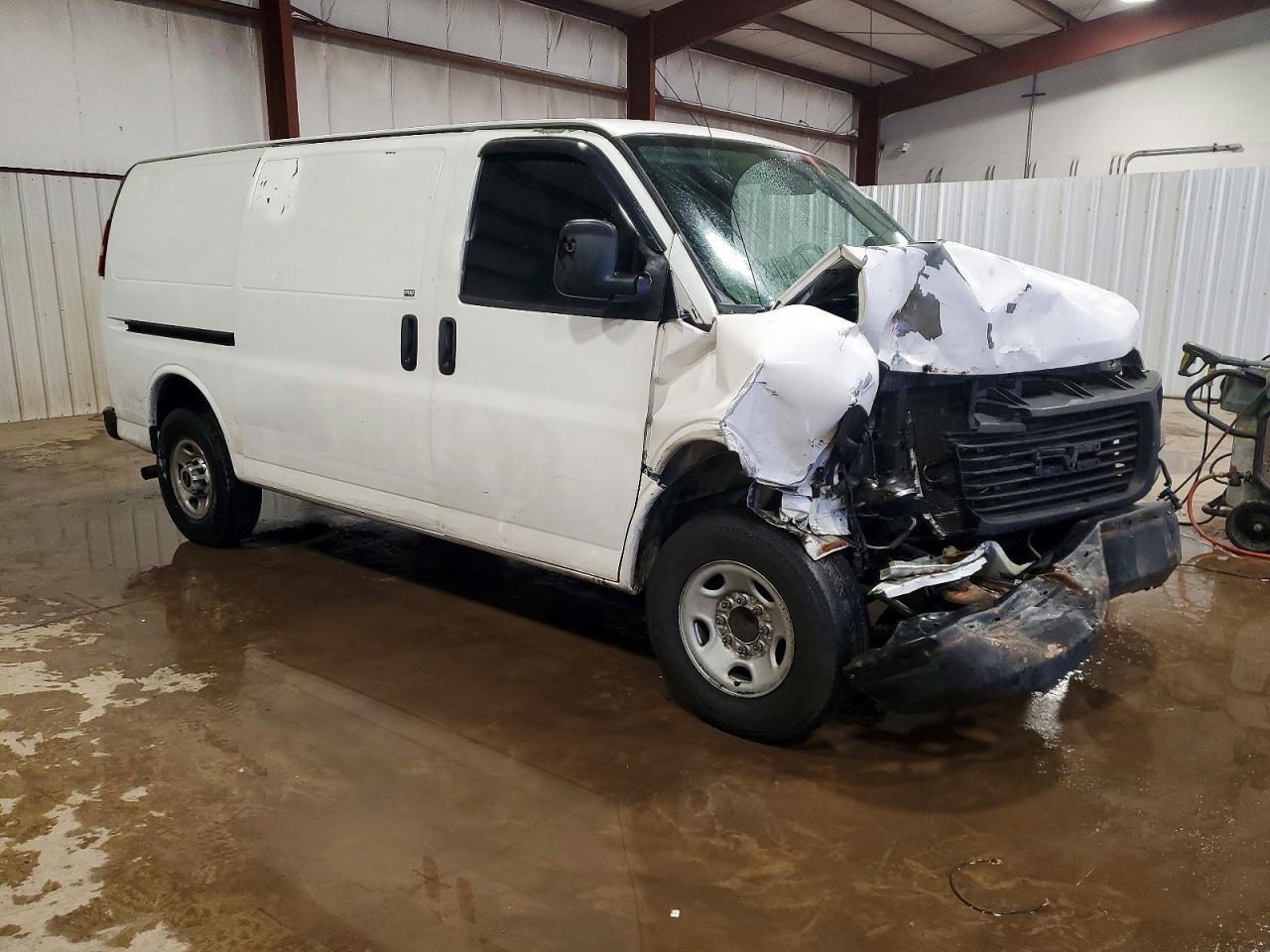 2011 GMC Savana 3500 Utility / Service Van - Фото 4