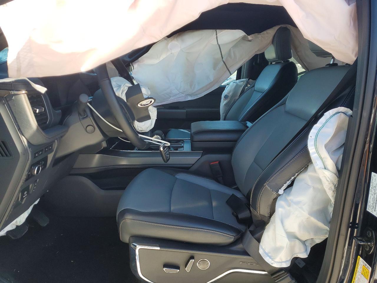 2023 Ford F150 Lightning Pro - Image 7