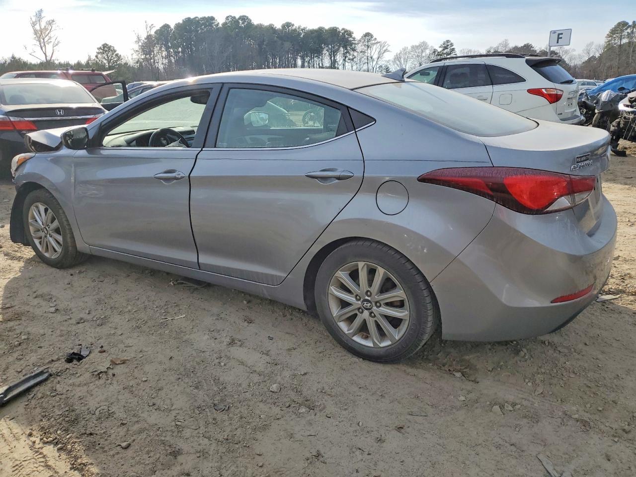 2015 Hyundai Elantra Se - Фото 2