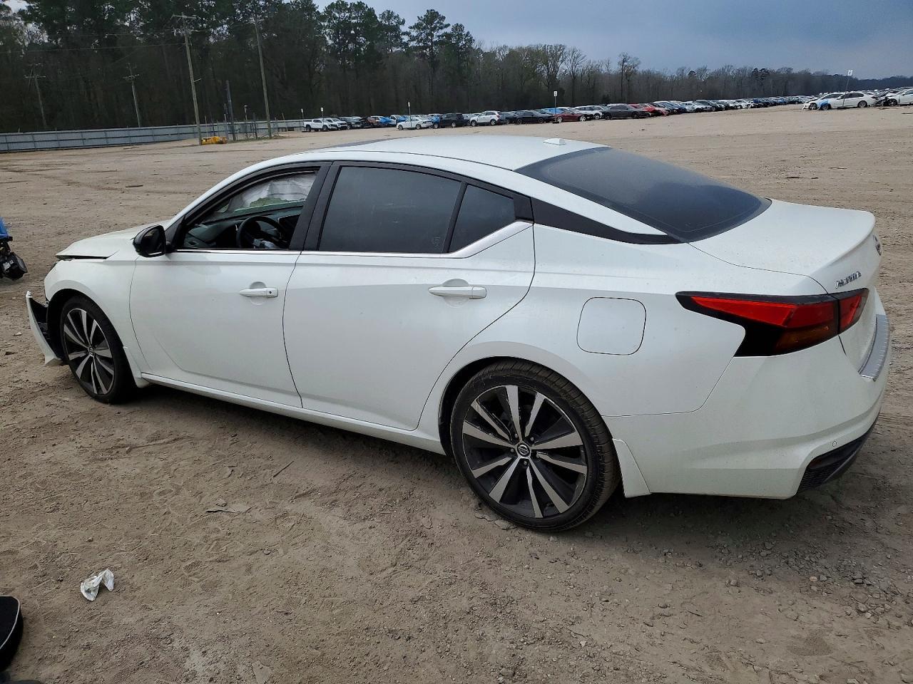 2021 Nissan Altima Sr - Image 2