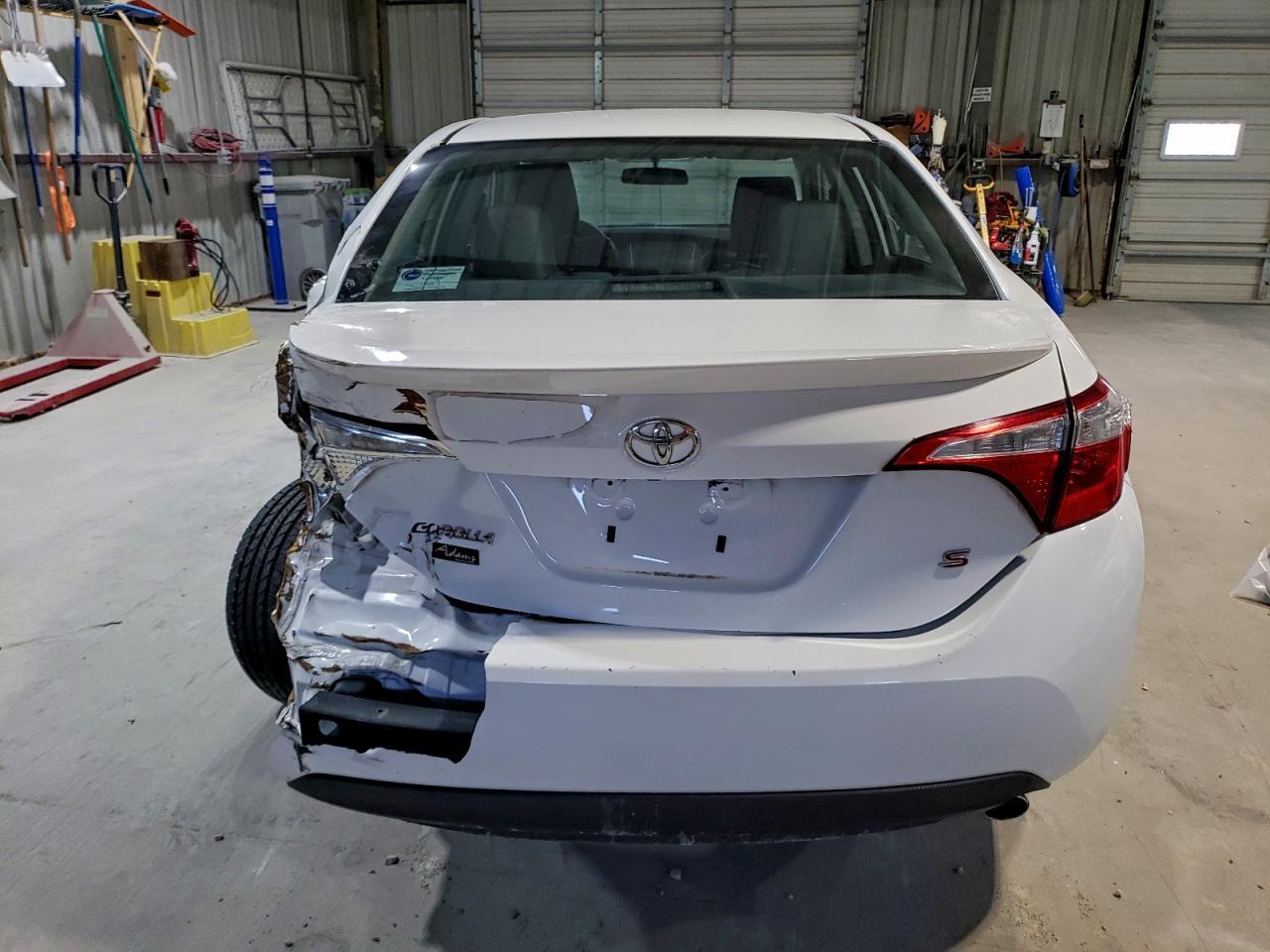 2015 Toyota Corolla L - Фото 6