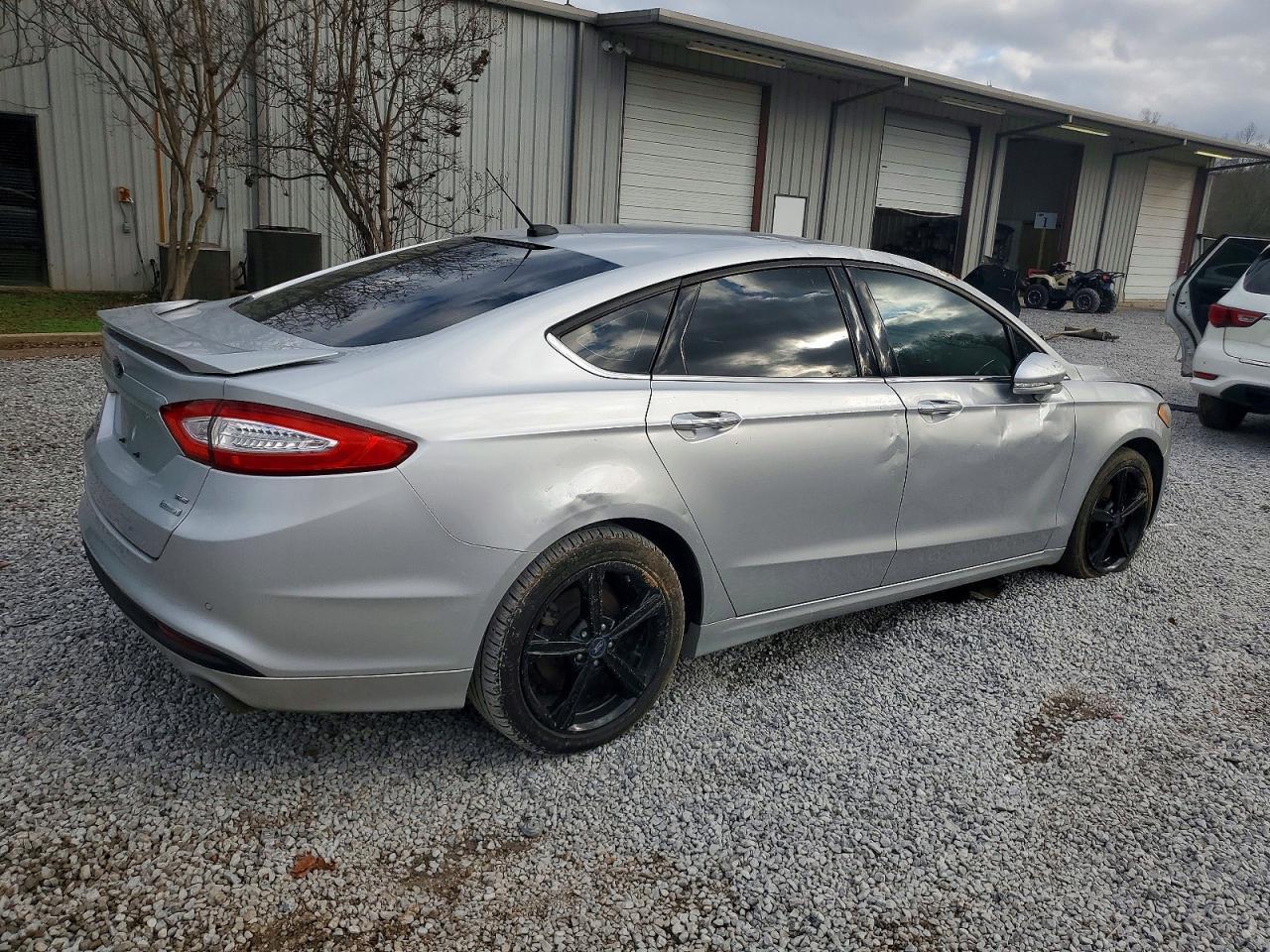 2016 Ford Fusion Se - Фото 3