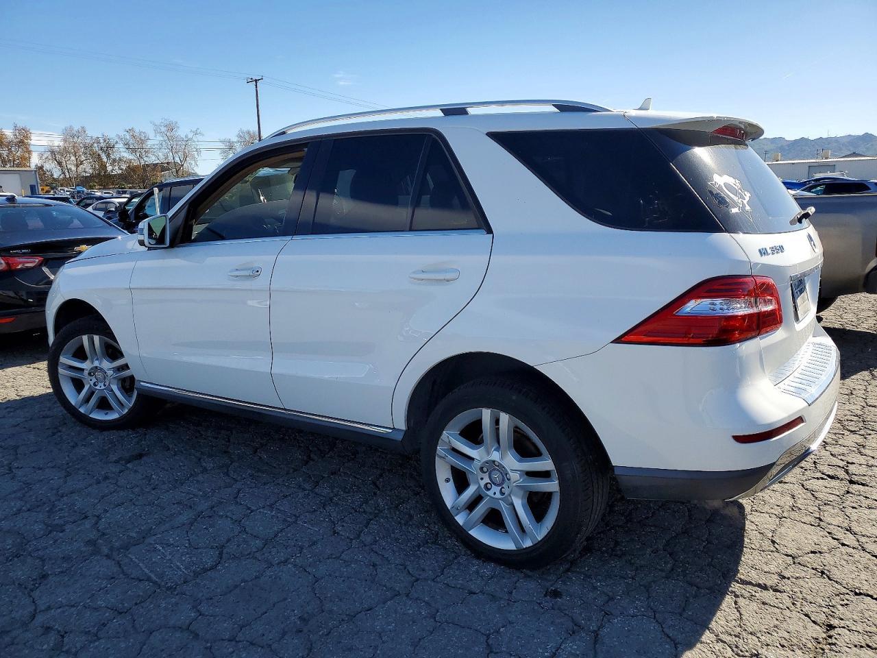 2014 Mercedes-Benz Ml 350 4Matic - Image 2